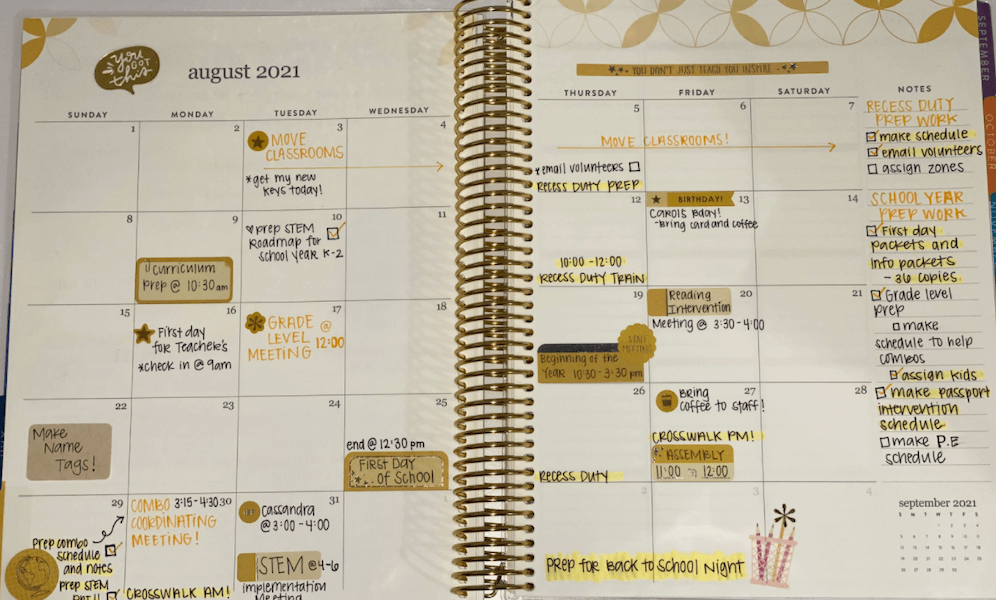 Manage your schedule with the monthly planning spreads